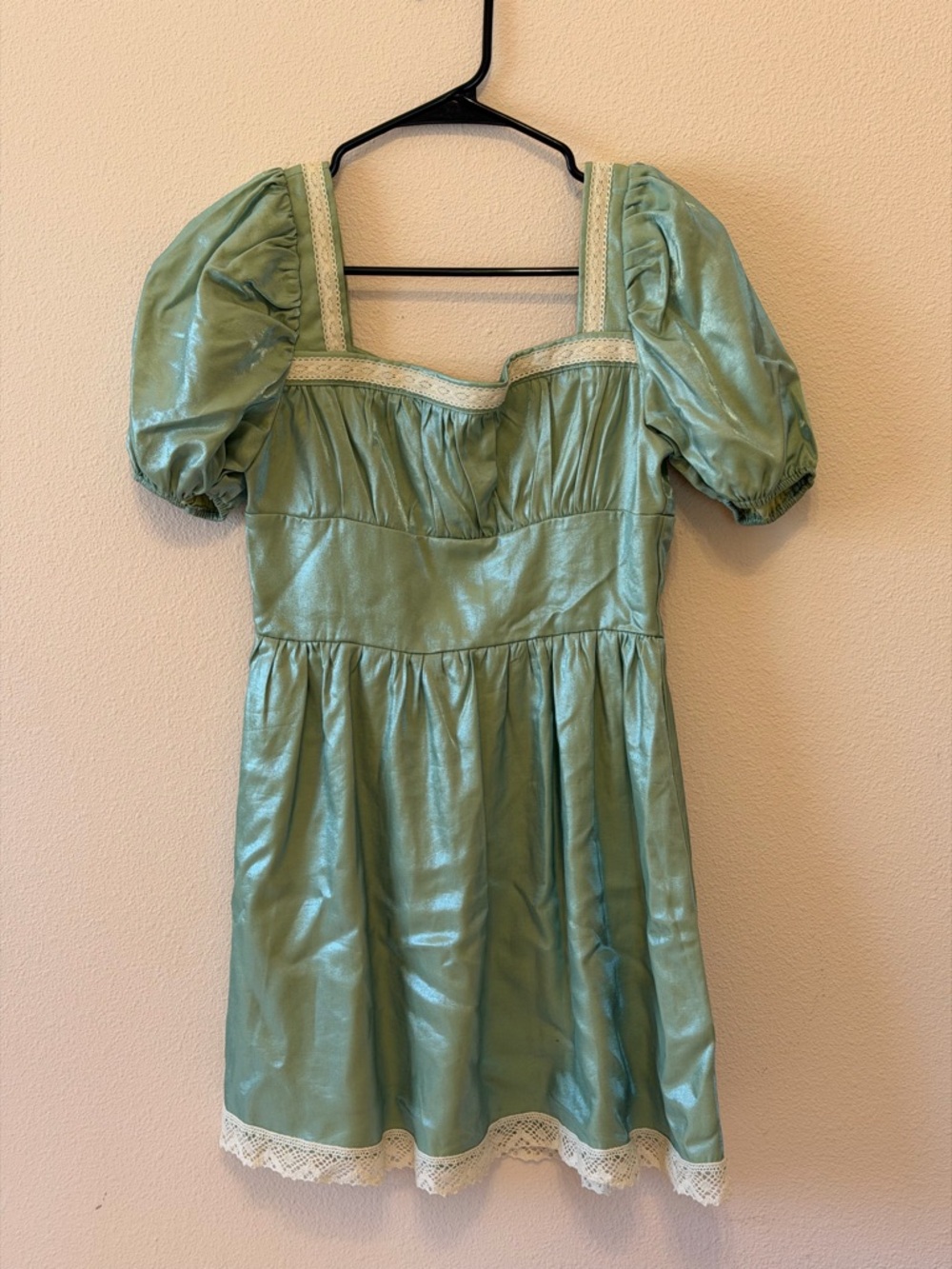 Cider Shimmery Mint Green Puff-Sleeve Formal Dress with Lace